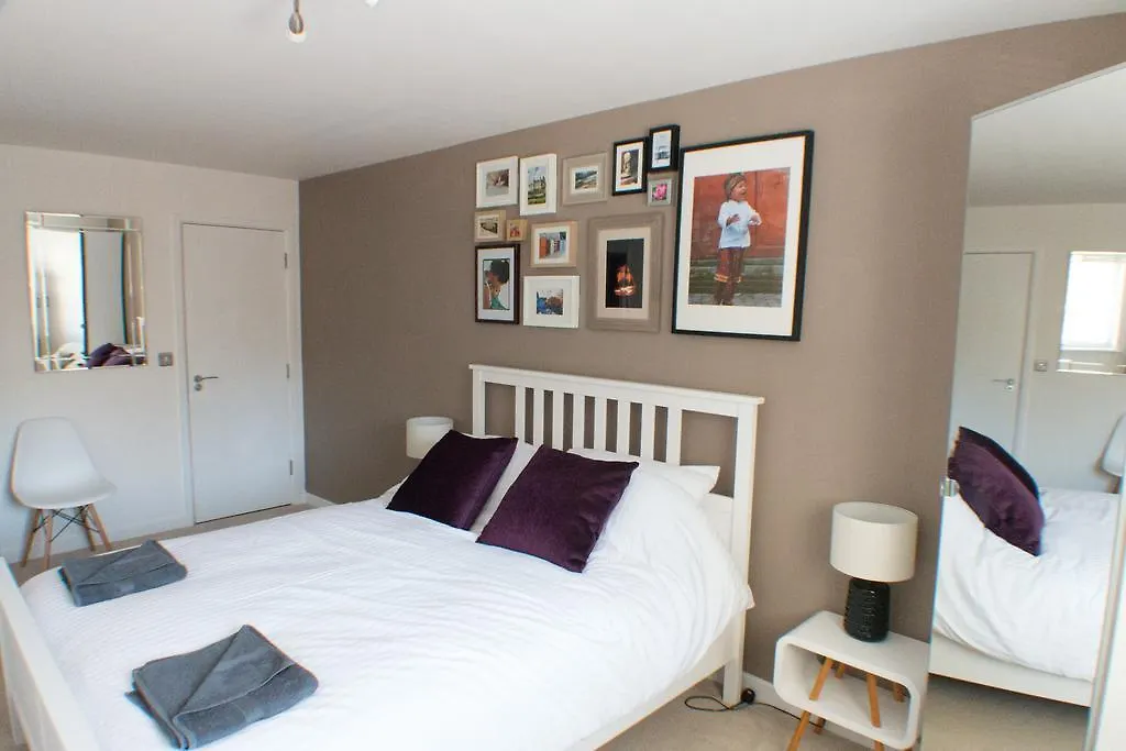 Spacious Central Family Apartment London 0*,